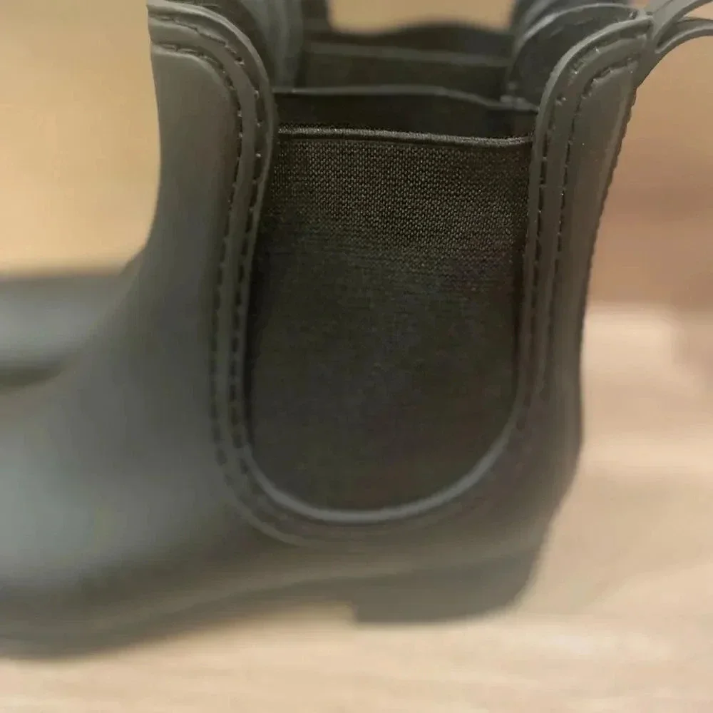 - JEFFREY CAMPBELL SHOES CLOUDY WATERPROOF CHELSEA RAIN BOOTS MATTE  BLACK 6